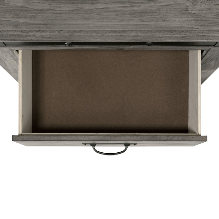 Wade - 7-Drawer Dresser