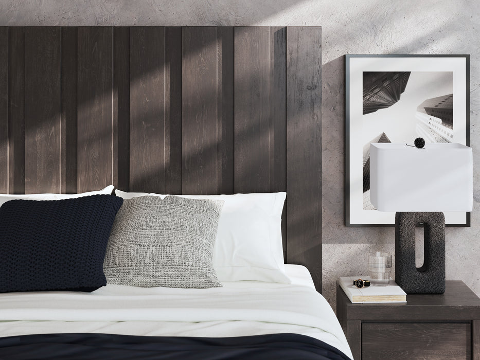 Fraluna King Panel Storage Bed with Mirrored Dresser