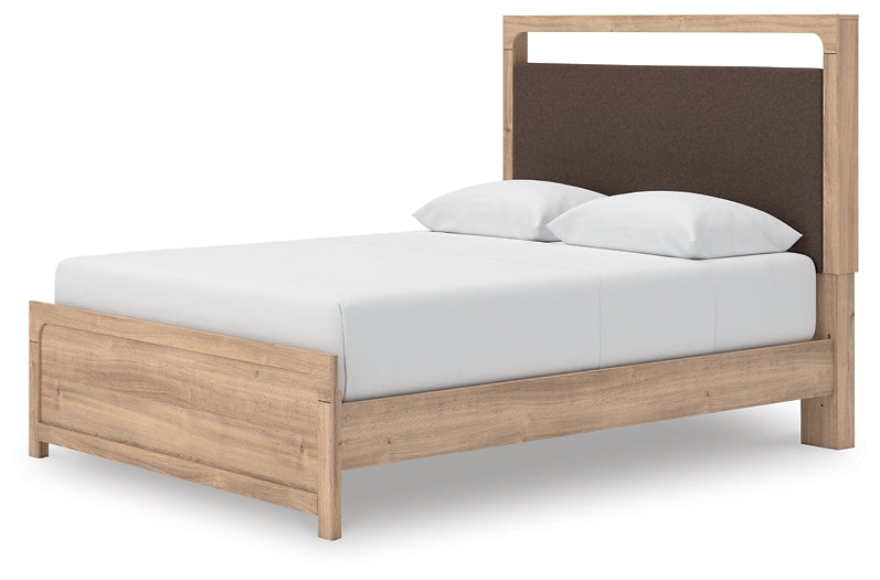 Kinlanni Queen Upholstered Platform Bed