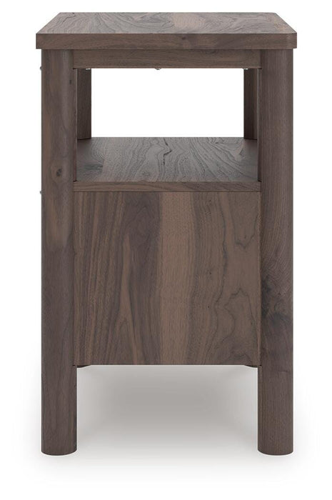 Pamytta Queen Upholstered Panel Platform Bed, Dresser, Mirror, Chest and Nightstand