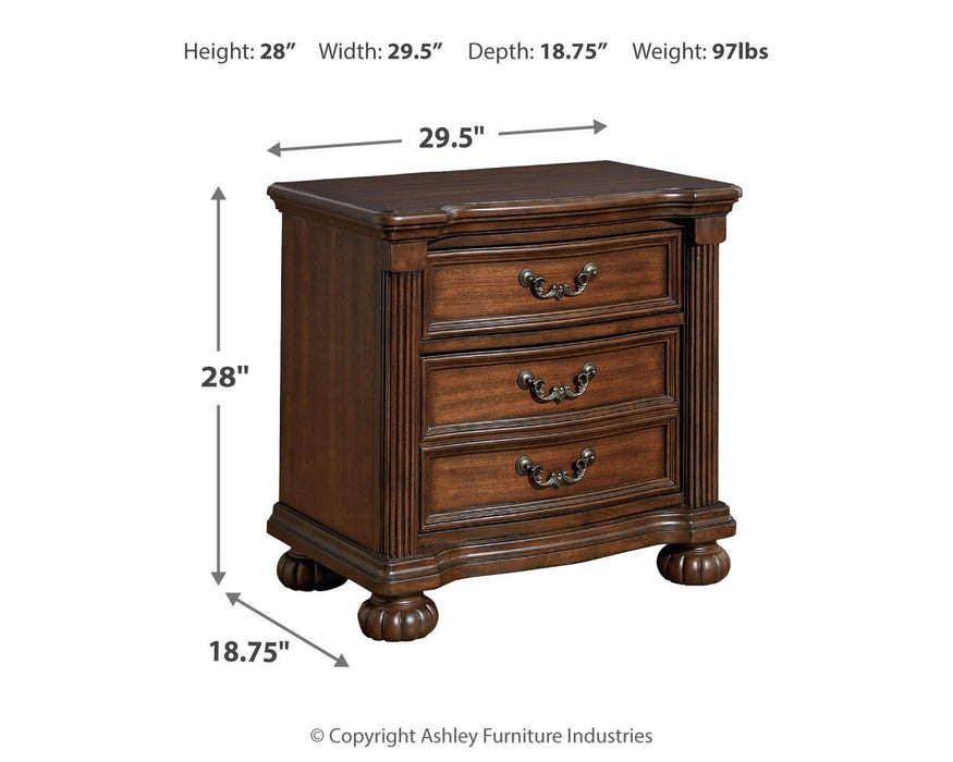Lavinton California King Poster Bed, Dresser, Mirror, Chest and Nightstand